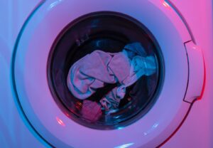 UK laundry releases tonnes of polluting microfibers each year
