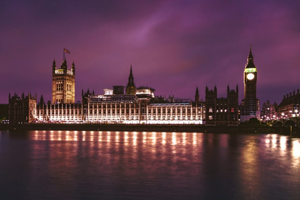 Climate negligence and economic decline define the UK, political reform is needed