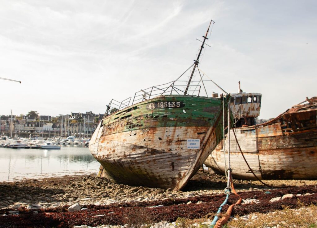 Scientists turn detectives on ‘invisible pollution’ from abandoned boats