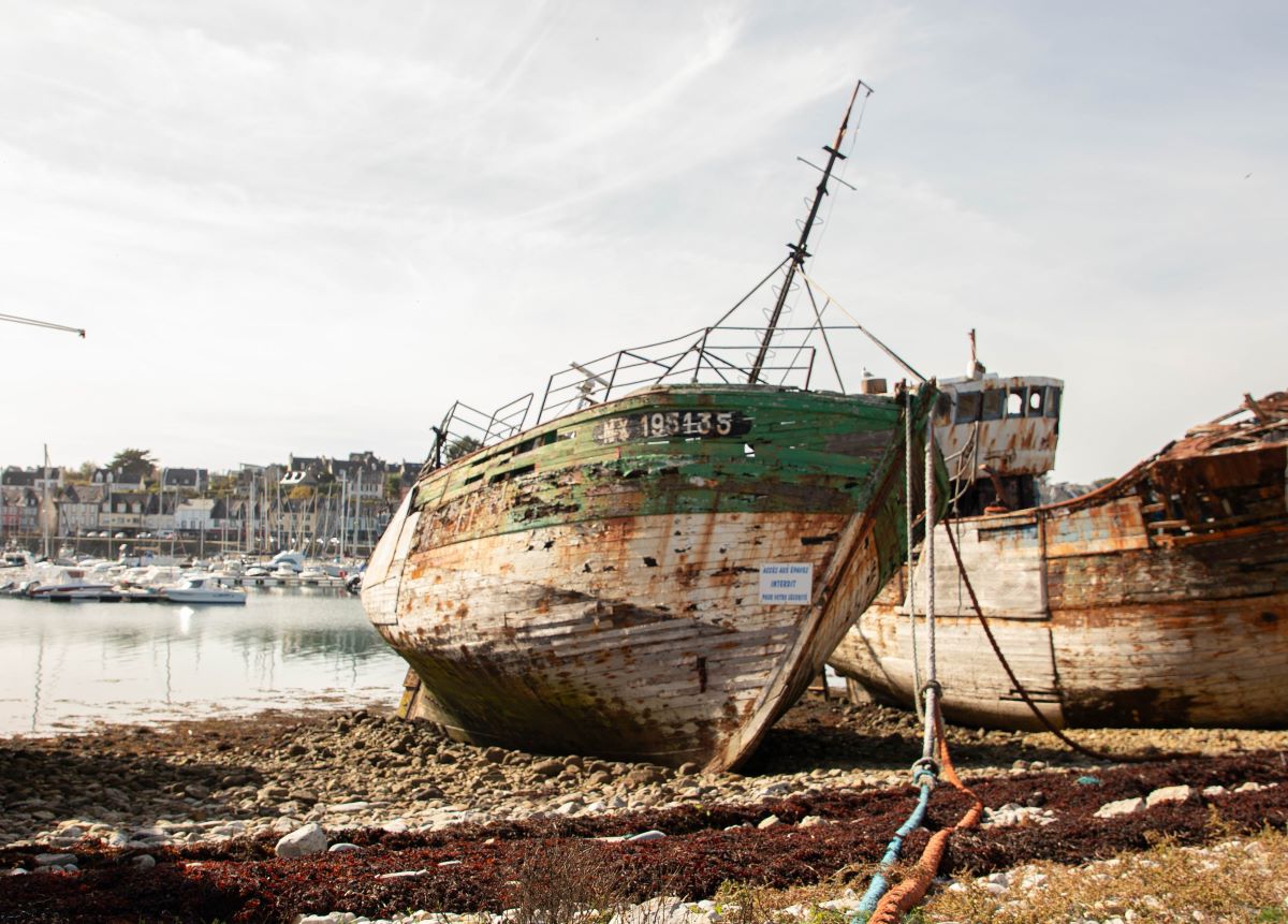 Scientists turn detectives on ‘invisible pollution’ from abandoned boats