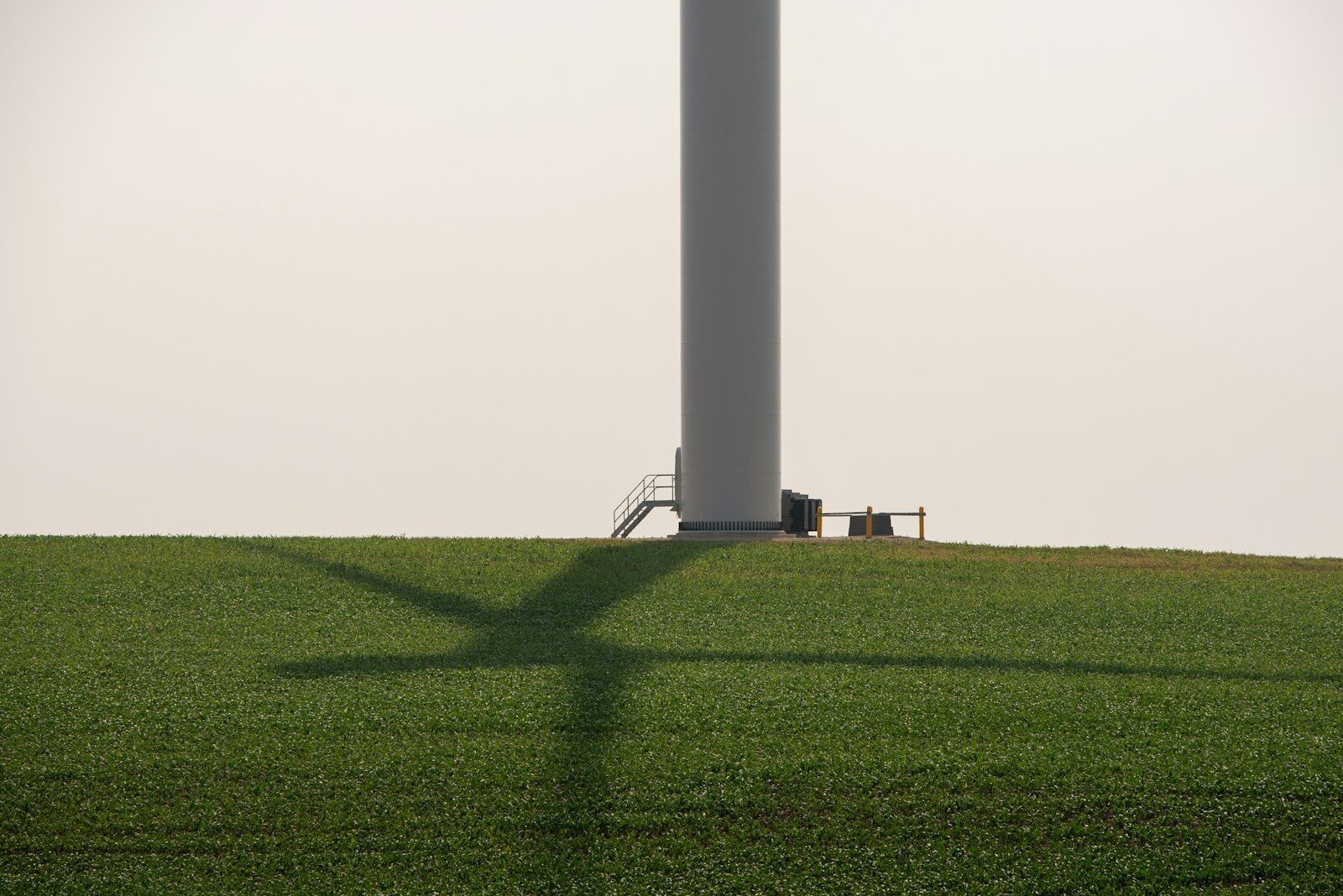 Global green economy tops $10 trillion as UK net zero booms