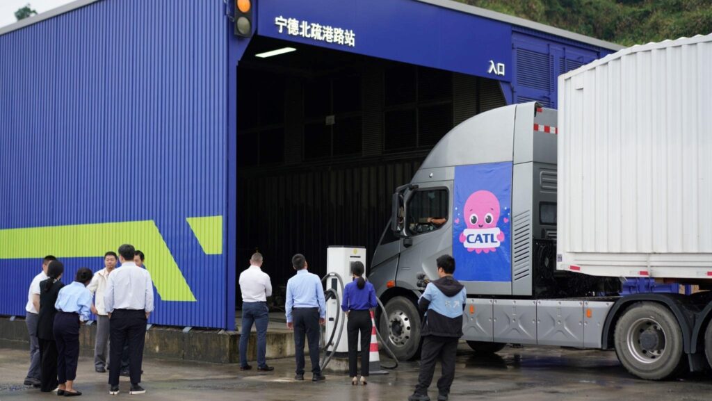 Octopus to launch battery-swapping network for electric trucks