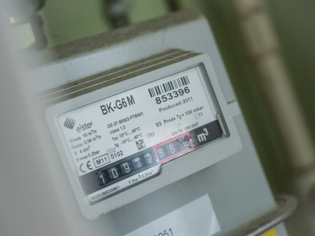 Ofgem announces 4% rise to three-year-high energy price cap